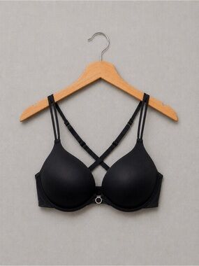 🍒3/33$ La SENZA HELLO SUGAR Black Crisscross Strap Push-Up Bra with Ring Accent